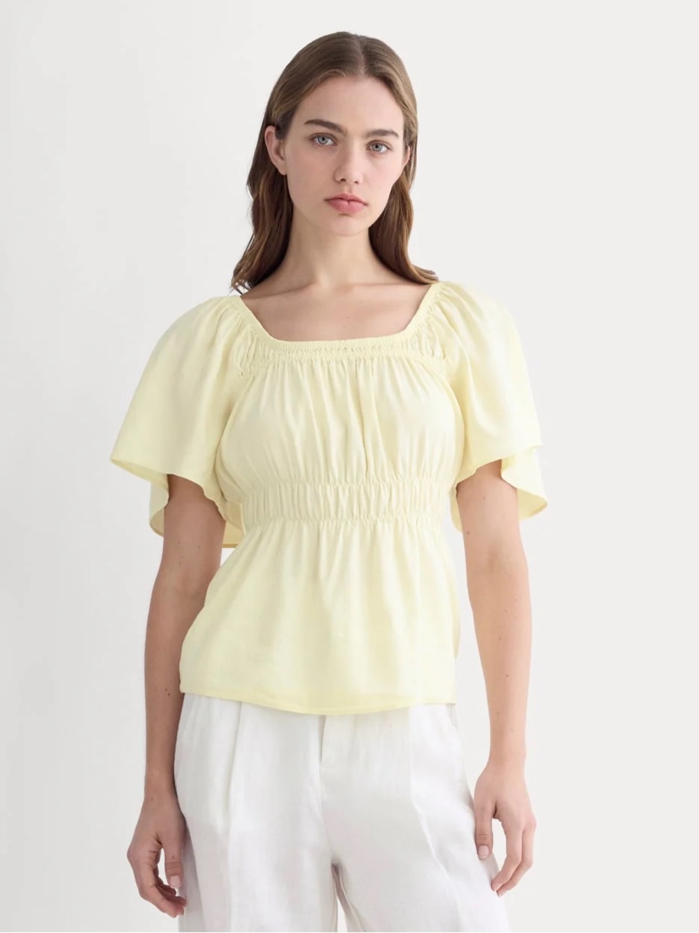 Everlane The Flutter Sleeve Top in Stretch Linen (Size L, Light Yellow)